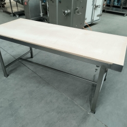 s/s table with ertalon top 
